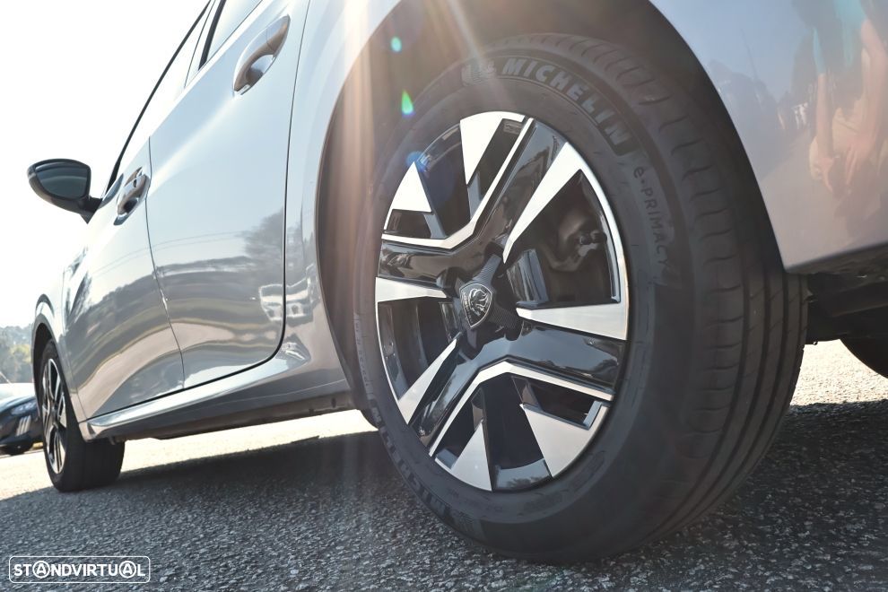 Peugeot 208 1.2 PureTech Allure - 5