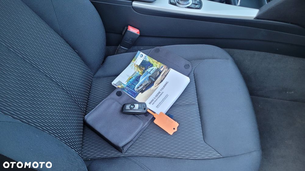 BMW Seria 3 320d Edition M Sport Shadow - 26