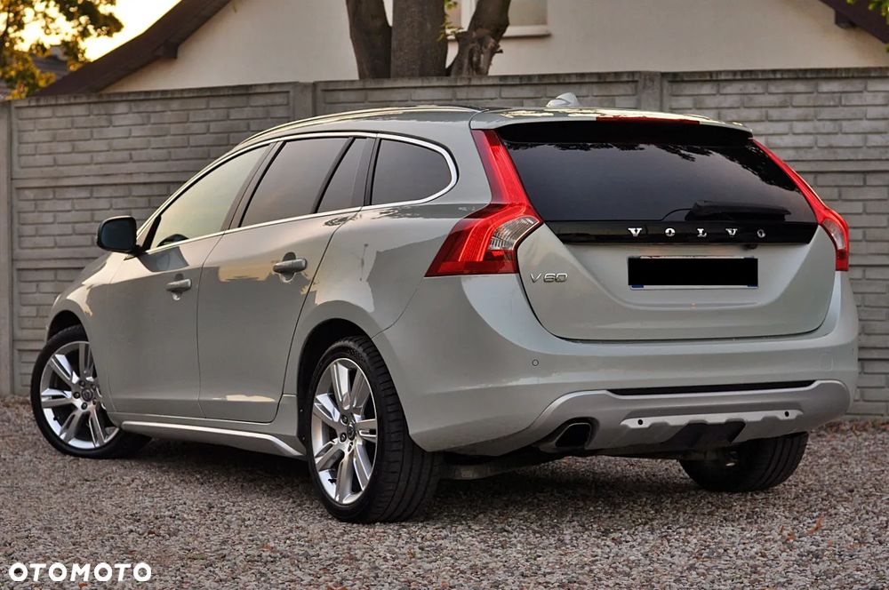 Volvo V60 D4 Geartronic Summum - 9