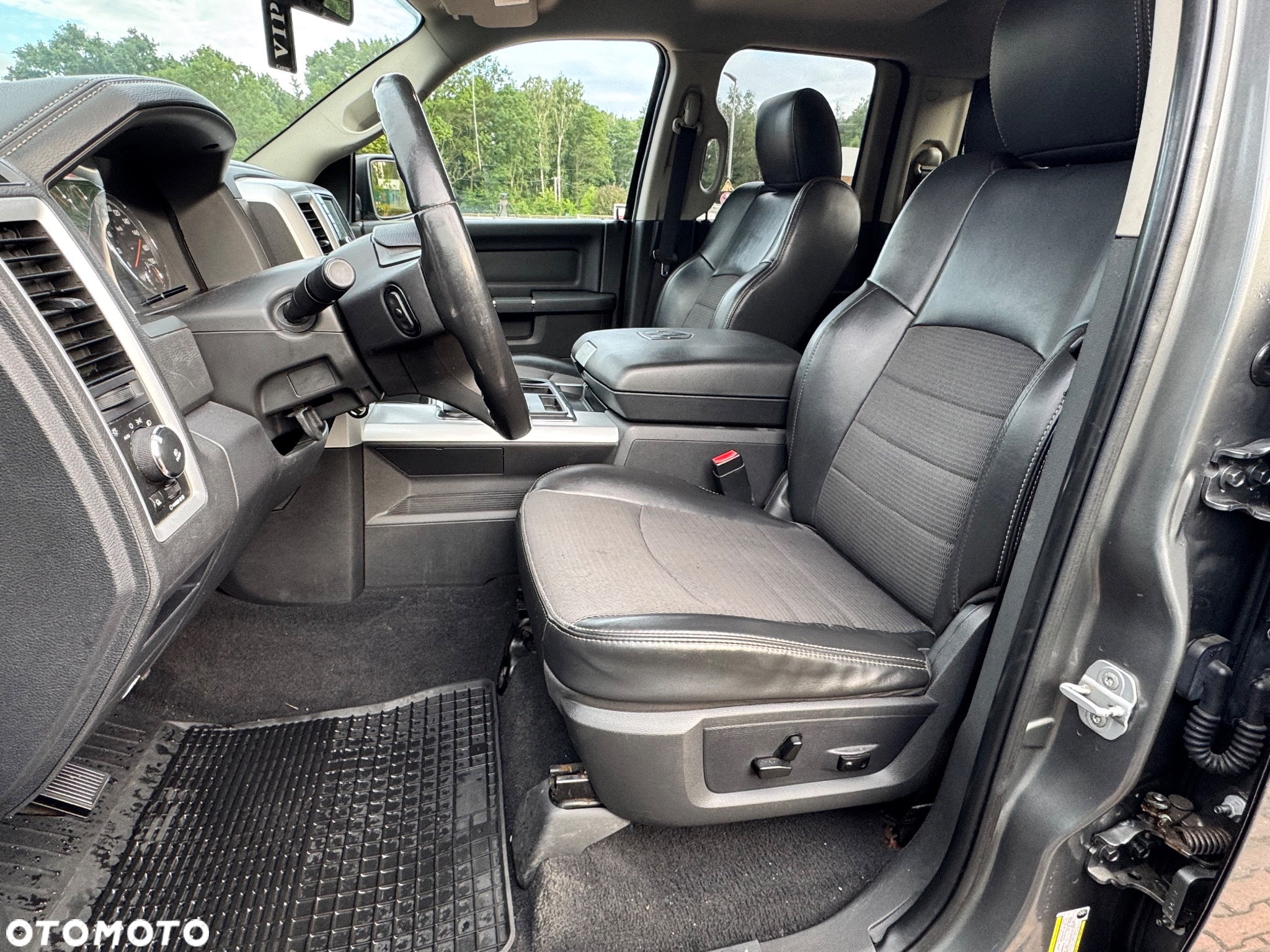 Dodge RAM 1500 5.7 4x4 - 11