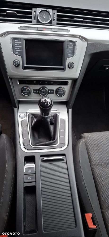 Volkswagen Passat - 6