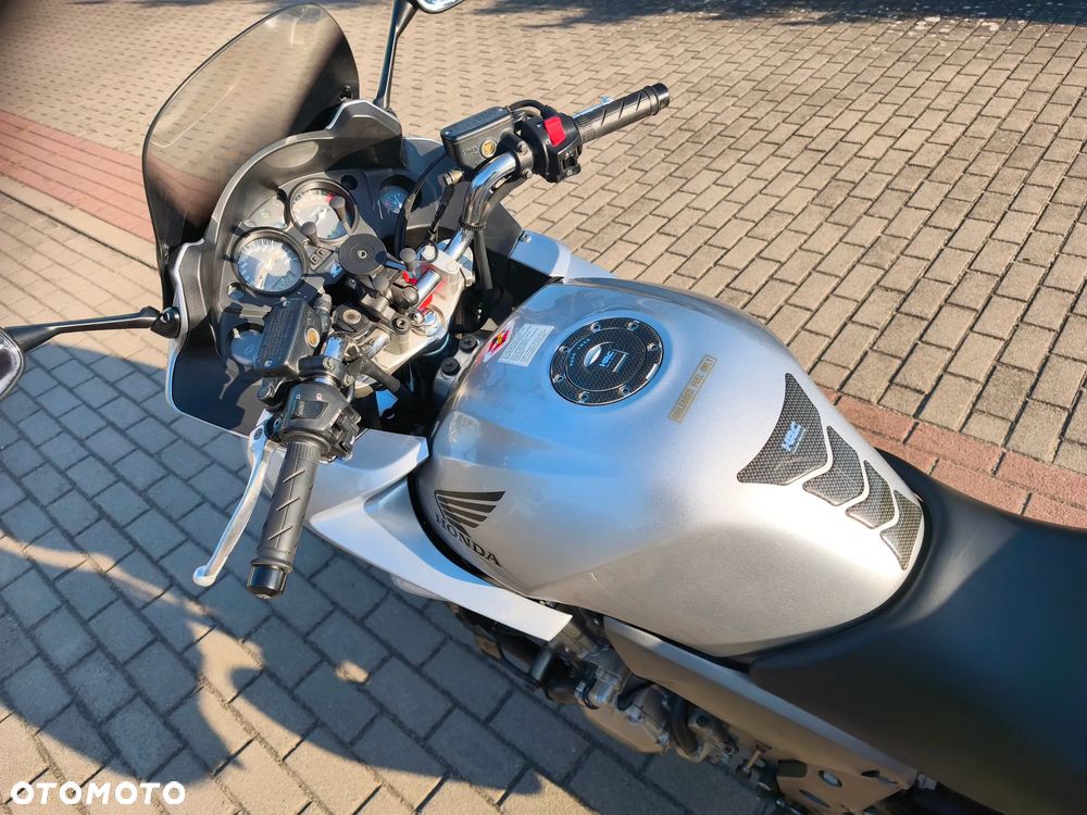 Honda CBF - 3
