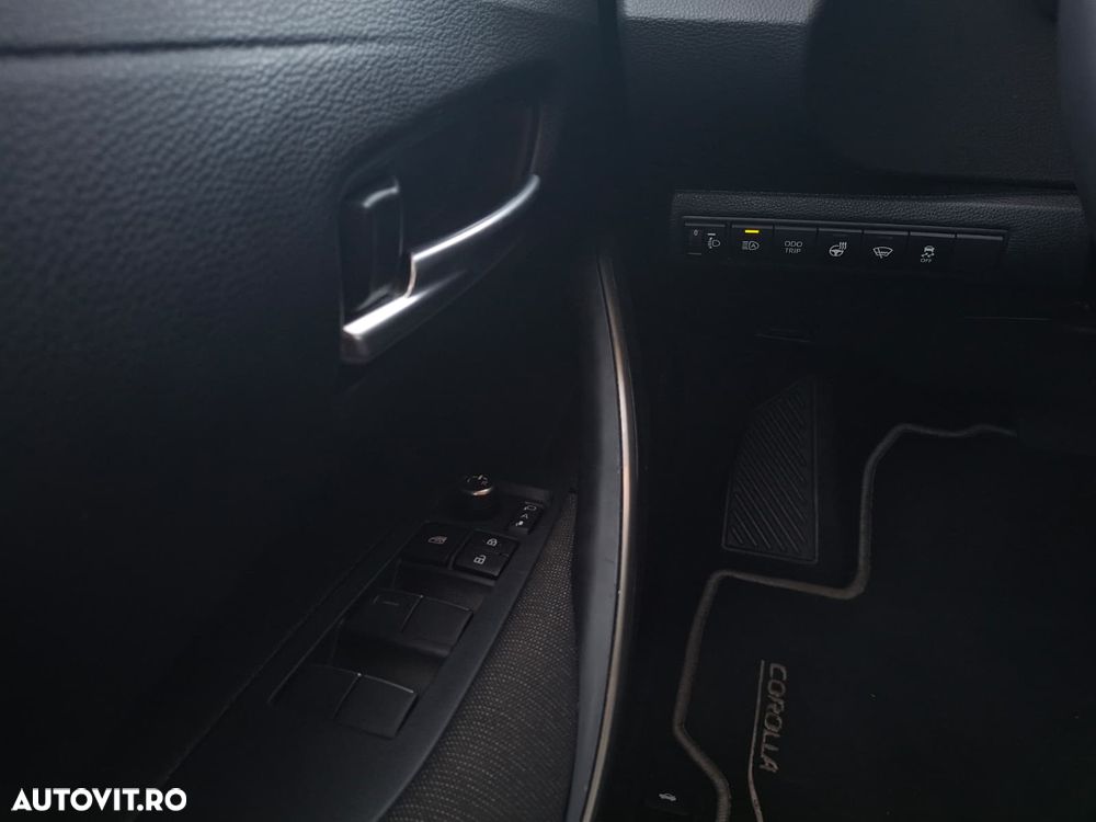 Toyota Corolla - 27