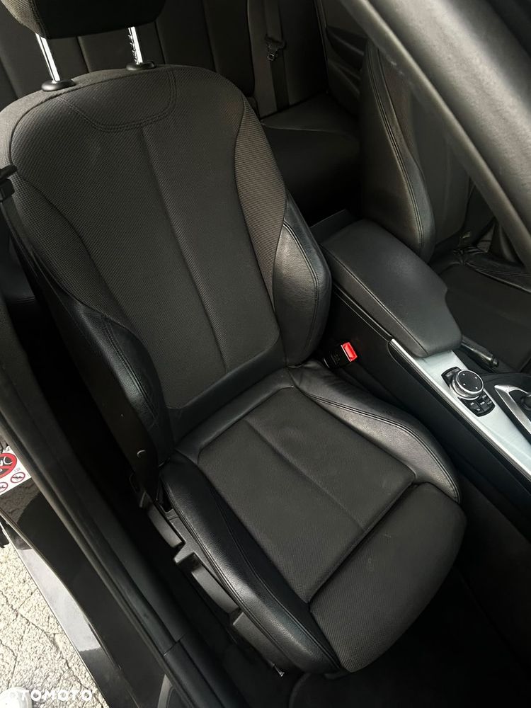 BMW Seria 3 320d xDrive - 16