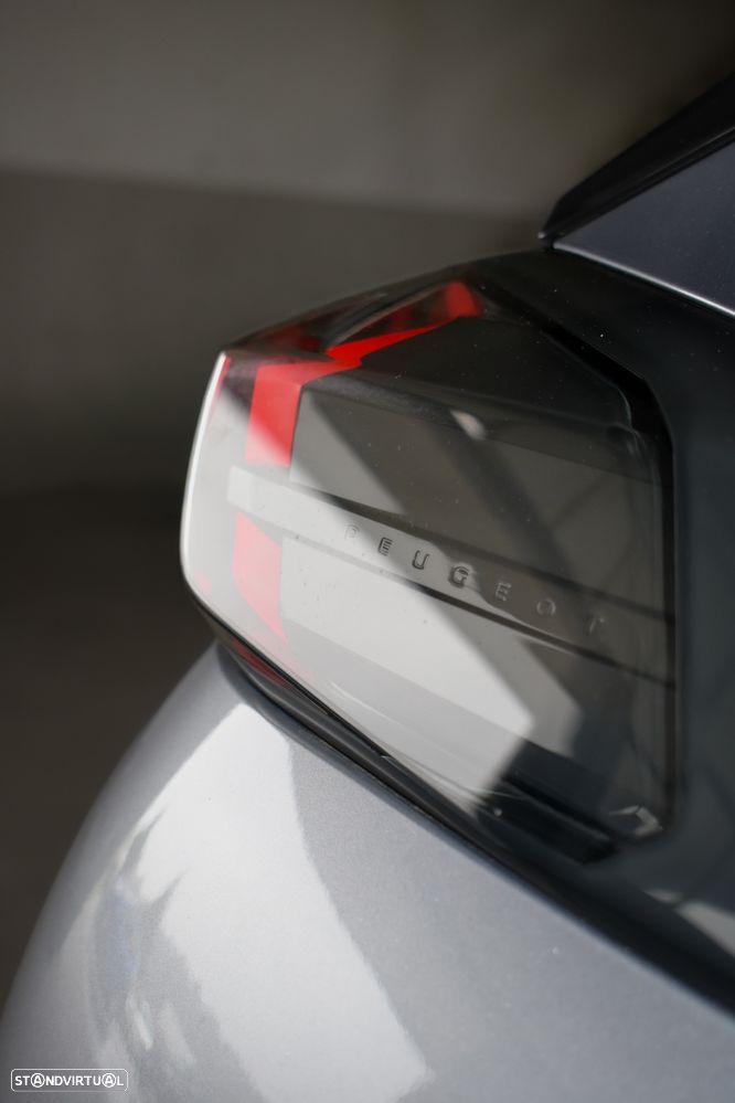 Peugeot 2008 PureTech 130 Allure - 16