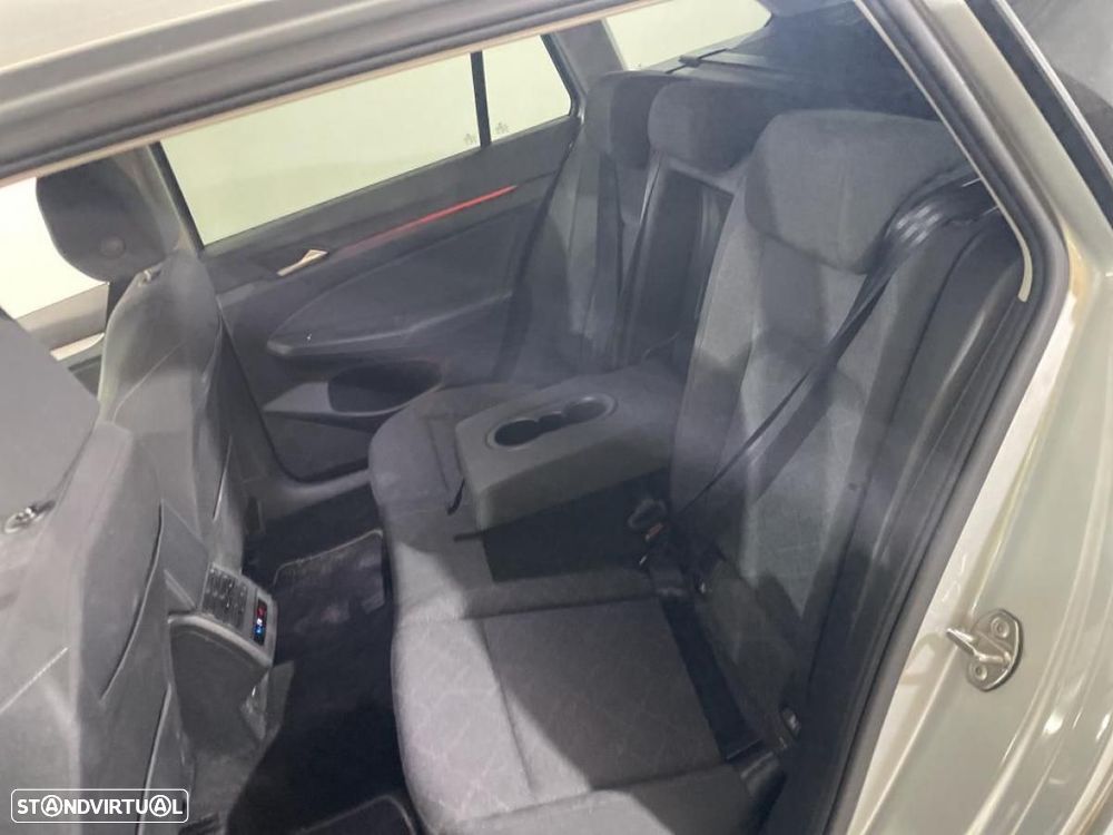 VW Golf Variant 2.0 TDi Life DSG - 4