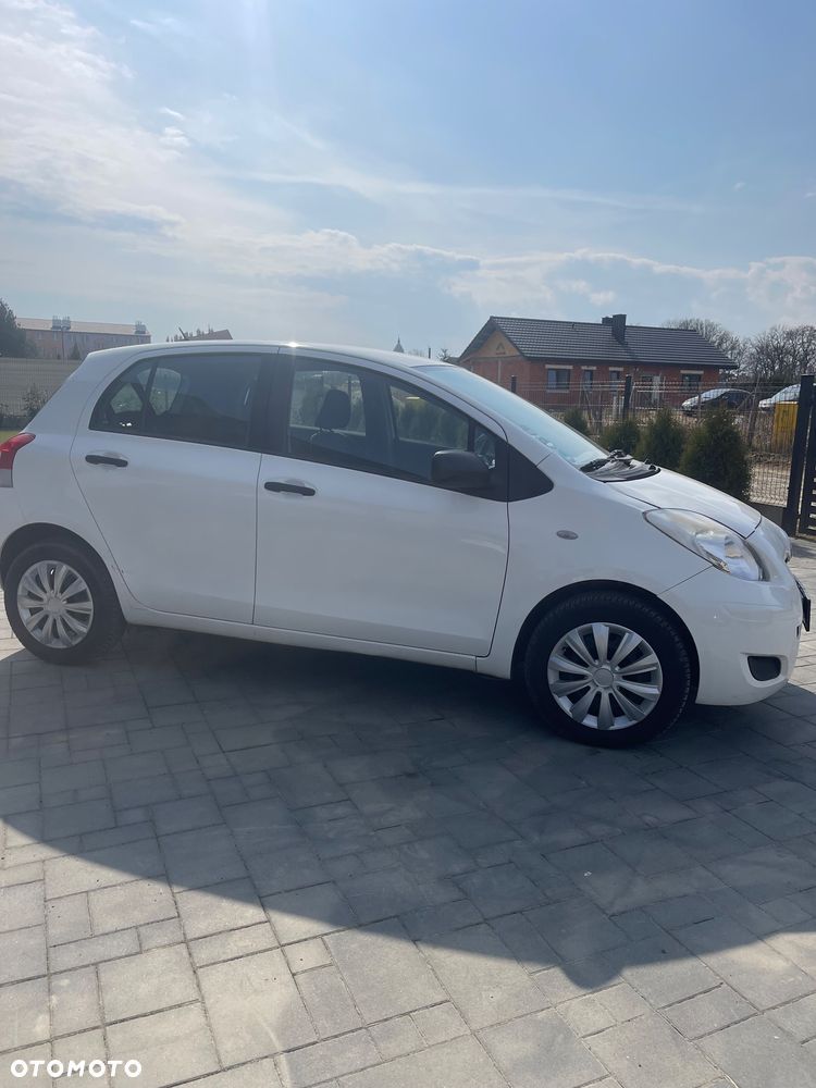Toyota Yaris 1.0 VVT-i Style - 2