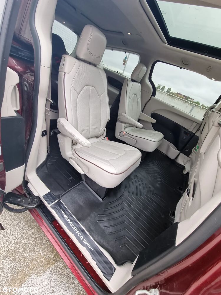 Chrysler Pacifica - 13