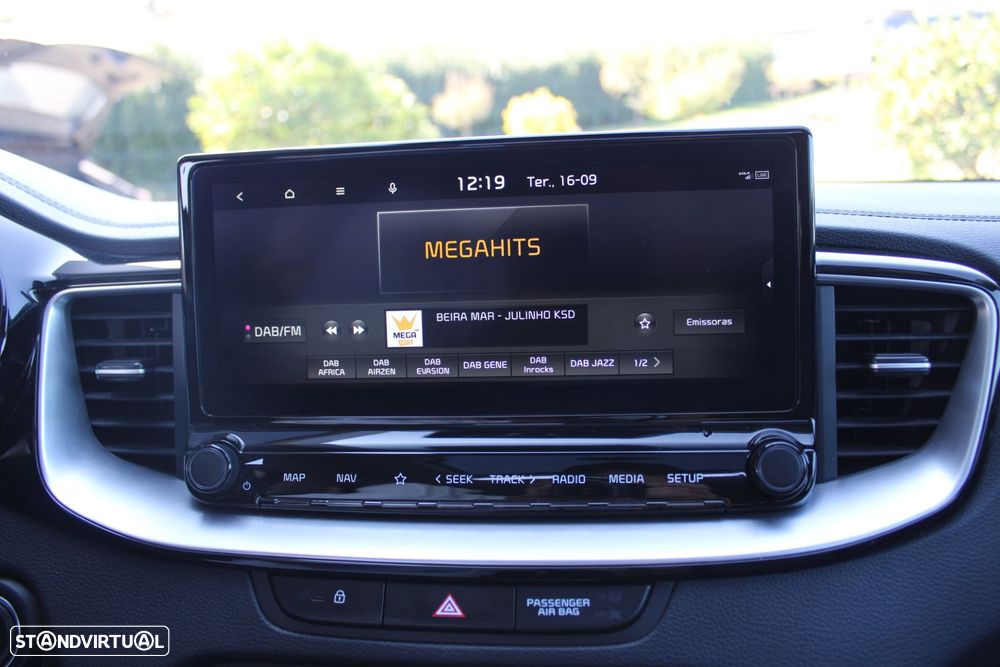 Kia XCeed 1.6 GDi PHEV First Edition+SRF - 17