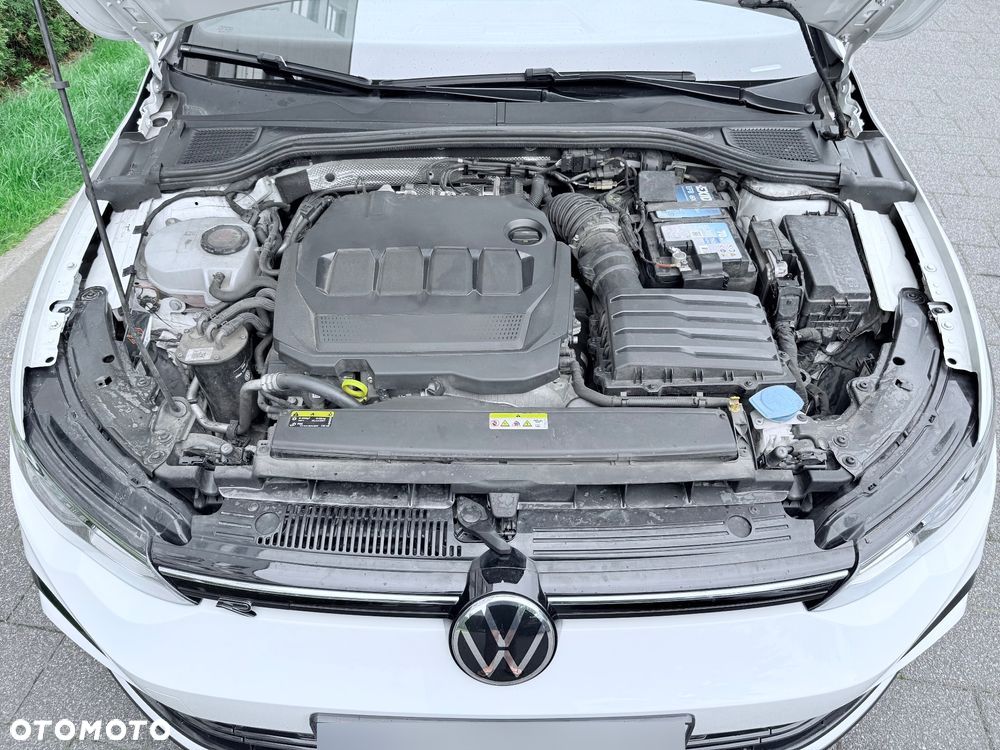 Volkswagen Golf VIII 2.0 TDI R-Line DSG - 23