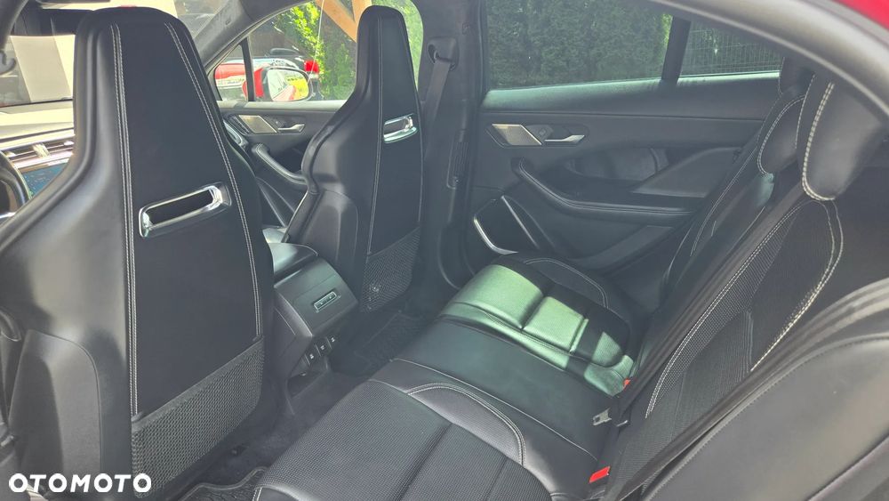 Jaguar I-Pace EV400 AWD HSE - 13