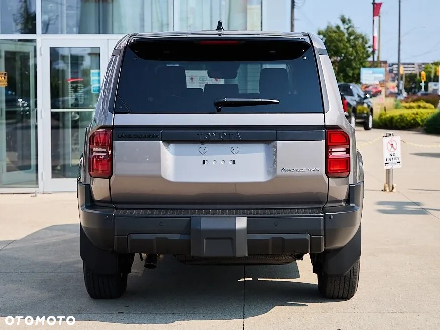 Toyota Land Cruiser - 2