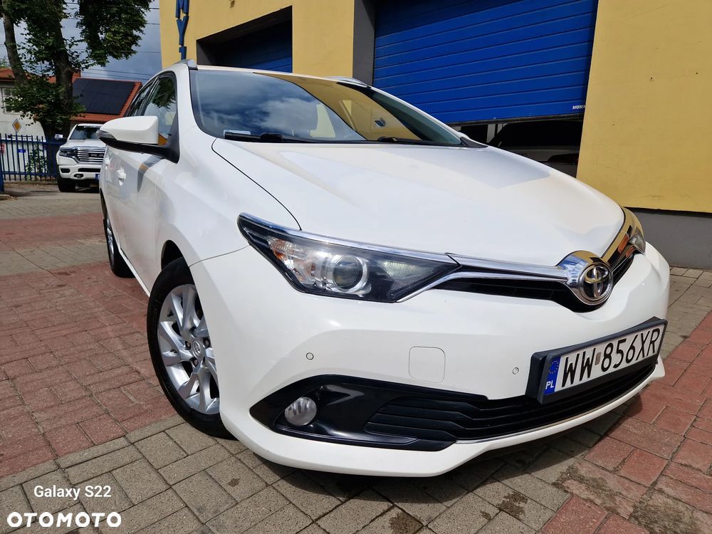Toyota Auris 1.6 Premium Comfort - 16