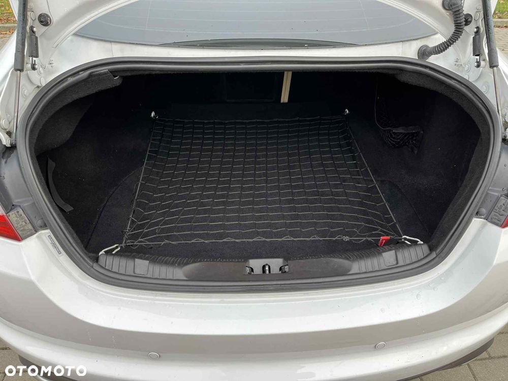 Jaguar XF 2.0 T Premium Luxury - 19