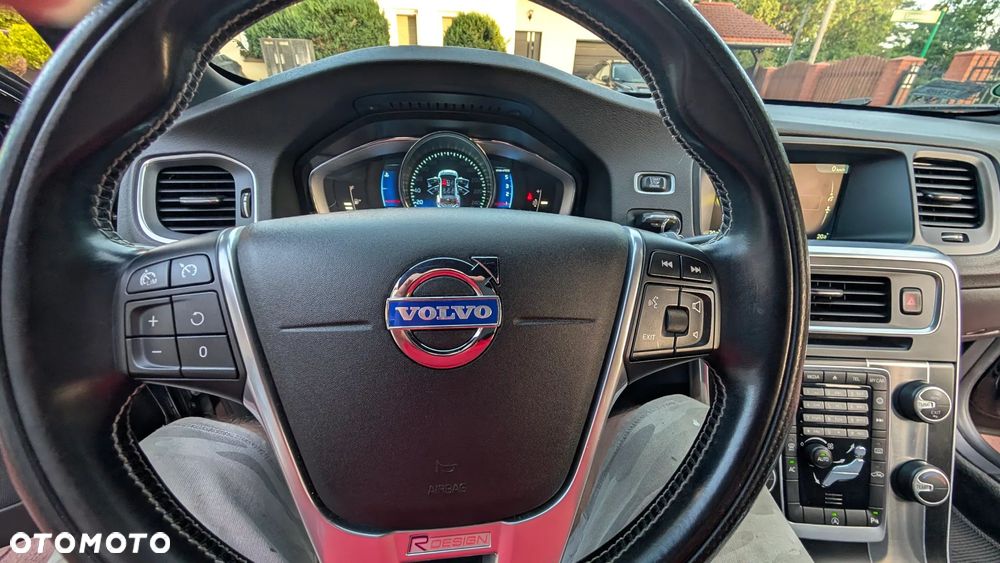 Volvo V60 D4 Drive-E R-Design Kinetic - 26