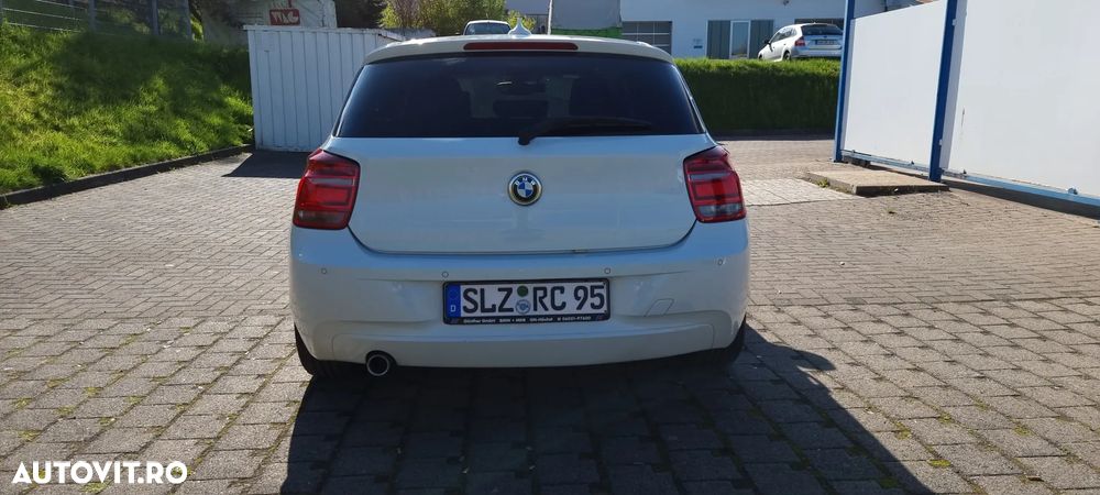 BMW Seria 1 120d xDrive - 11