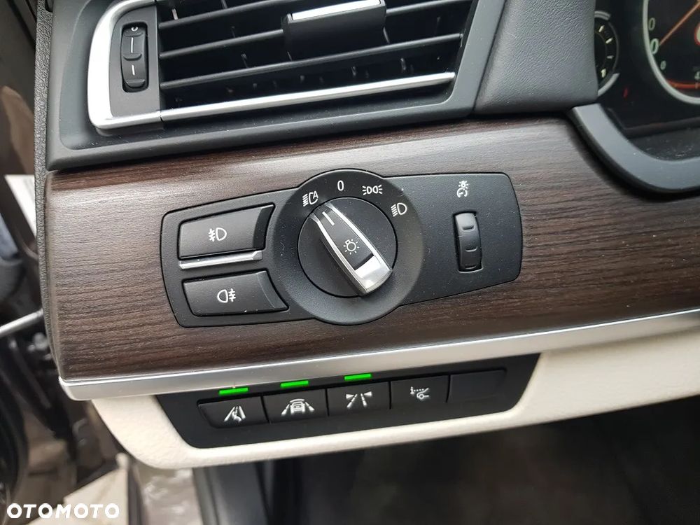 BMW Seria 7 750d xDrive - 17