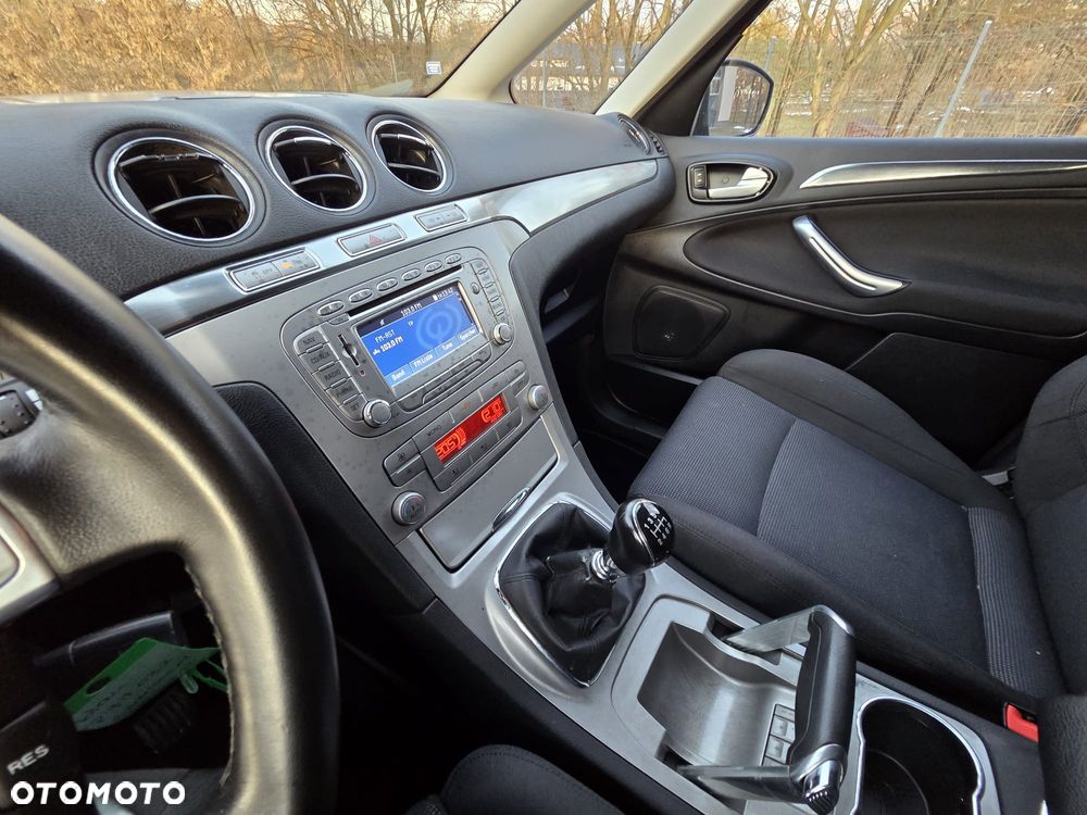 Ford S-Max 2.2 TDCi DPF Titanium - 13