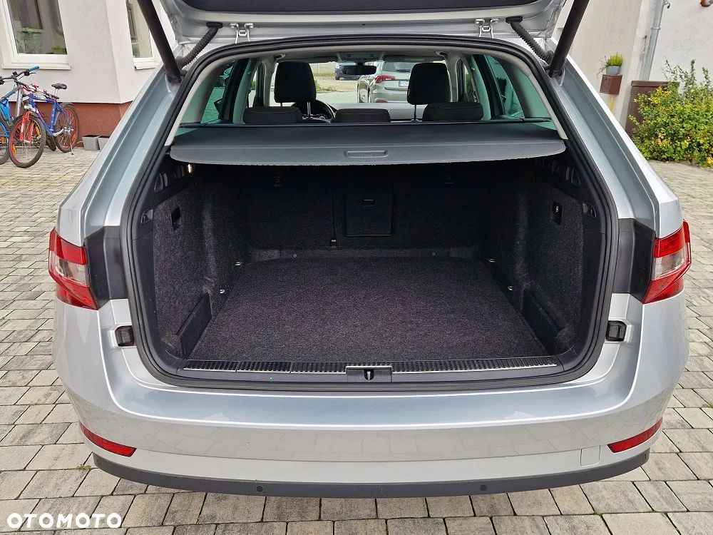 Skoda Superb 1.5 TSI Active DSG - 24