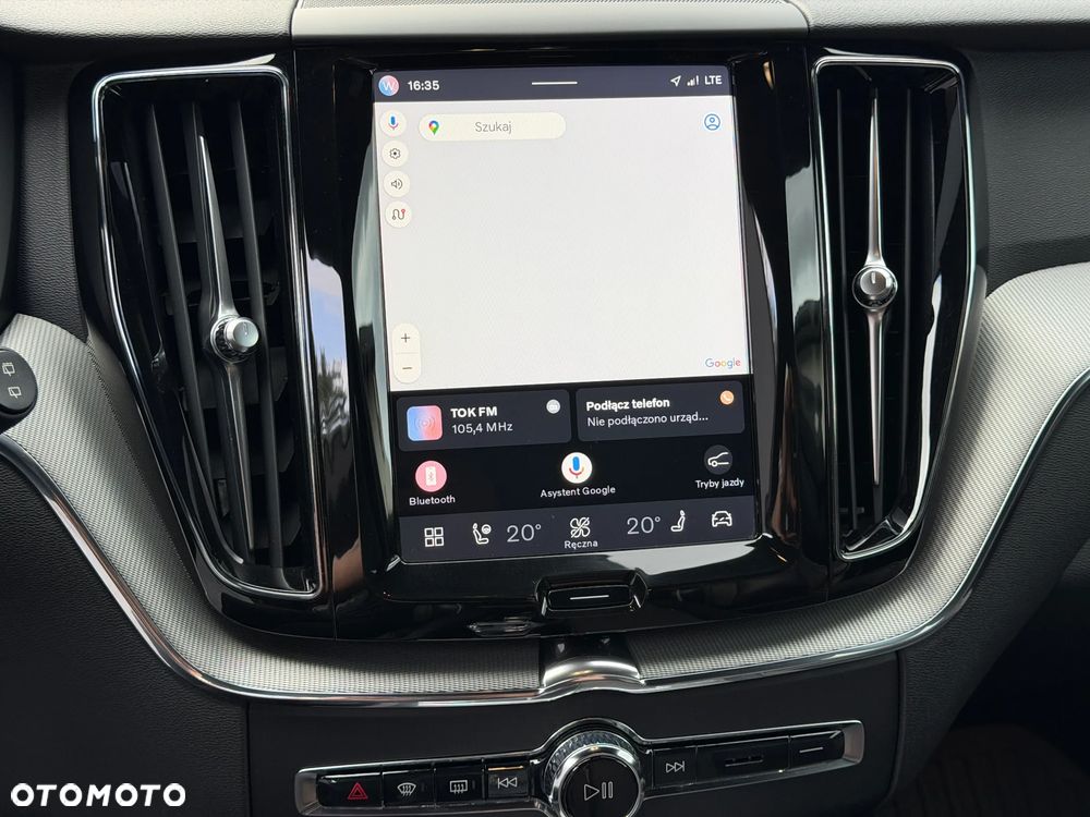 Volvo XC 60 B4 D Plus Dark - 20