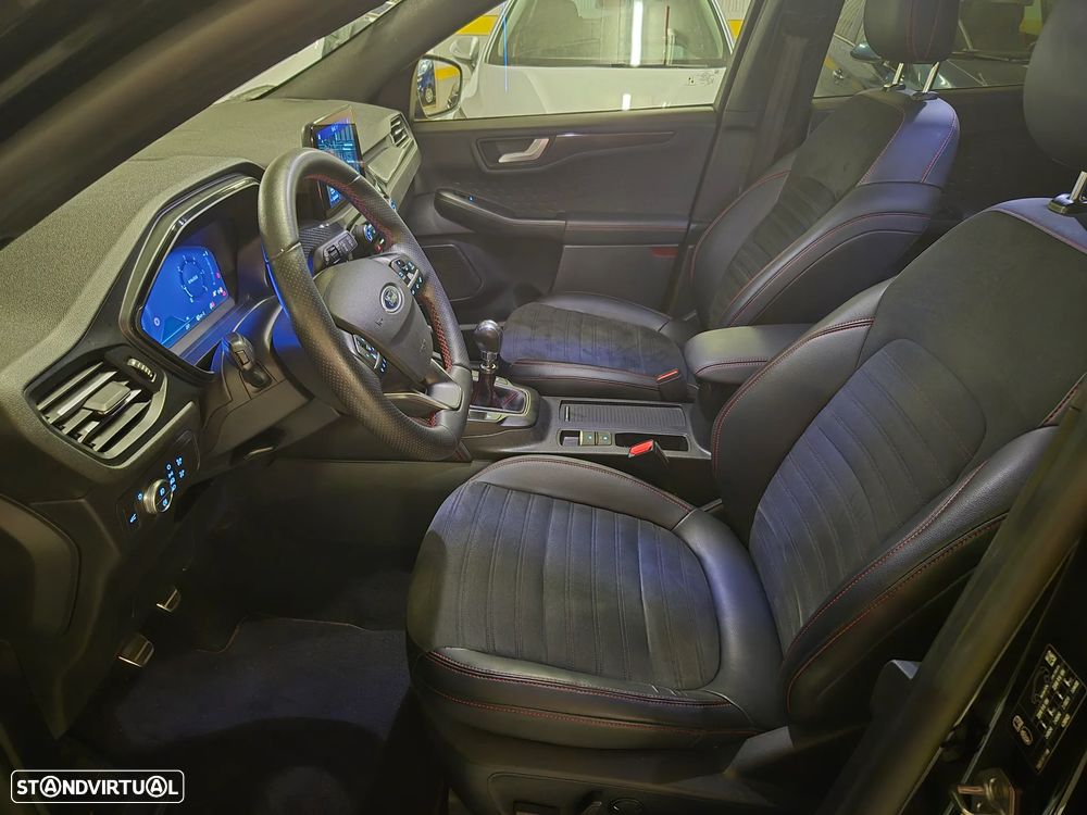 Ford Kuga 2.0 TDCi EcoBlue ST-Line - 24