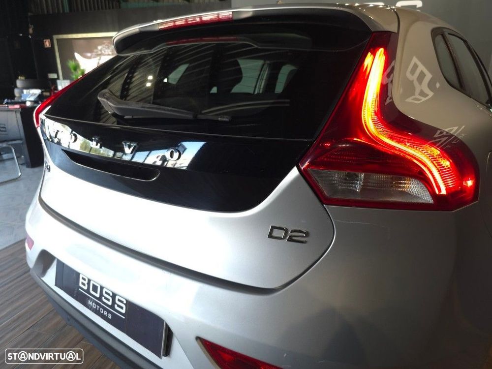 Volvo V40 1.6 D2 Momentum - 17