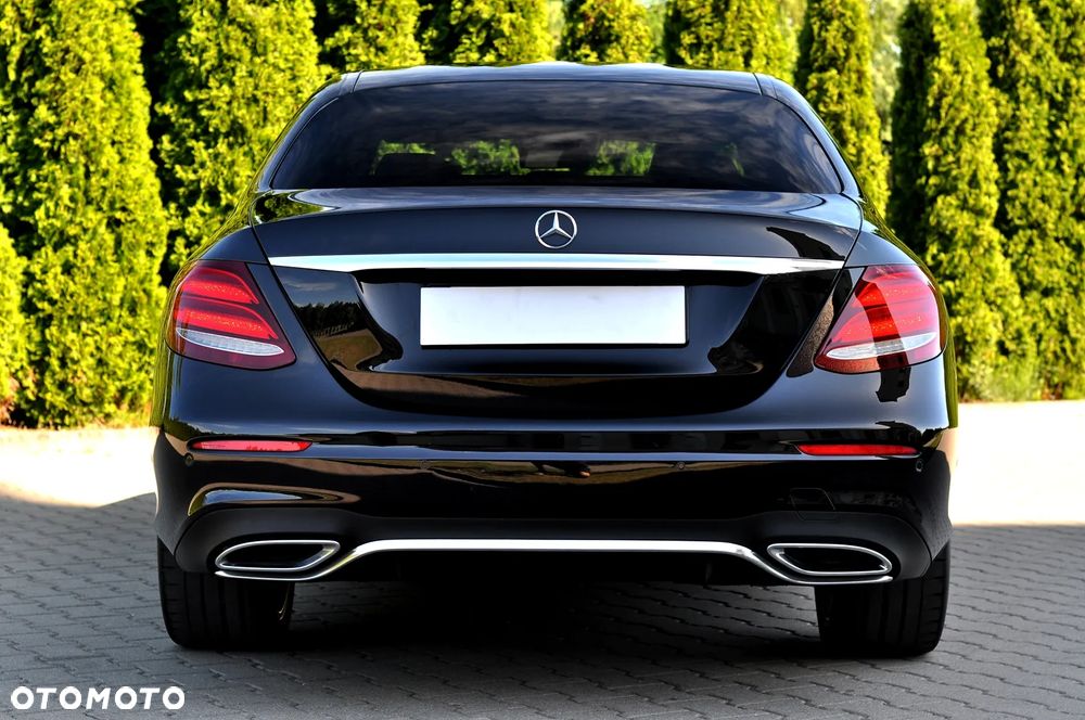Mercedes-Benz Klasa E 220 d AMG - 9