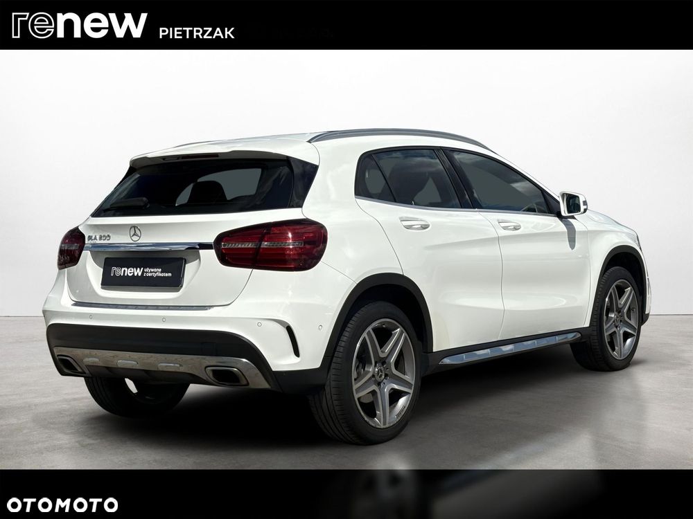 Mercedes-Benz GLA 200 7G-DCT AMG Line - 6