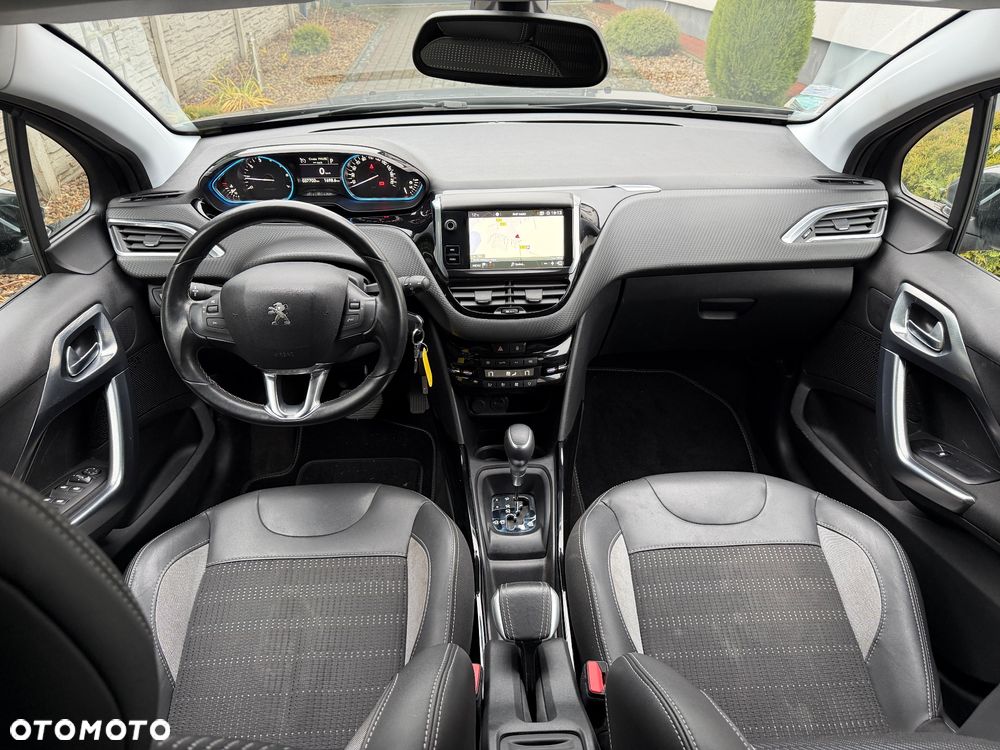 Peugeot 2008 PureTech 110 GPF Stop&Start EAT6 Allure - 15