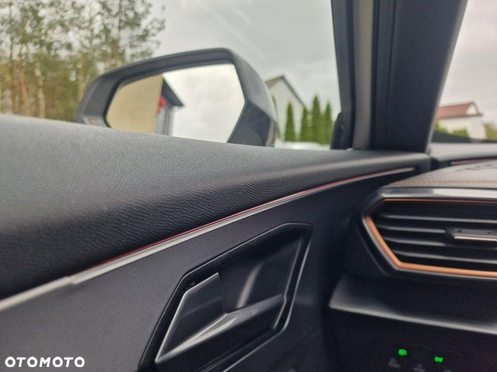 Cupra Formentor 1.4 e-Hybrid DSG Priority - 33