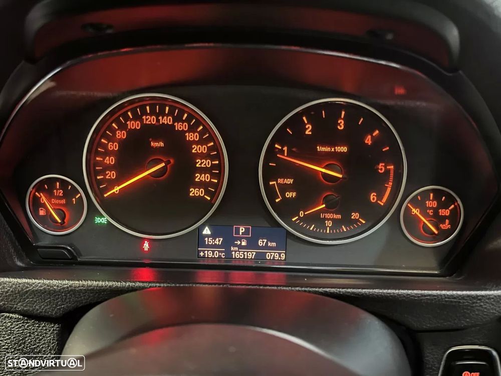 BMW 320 d Touring Auto Line Sport - 25