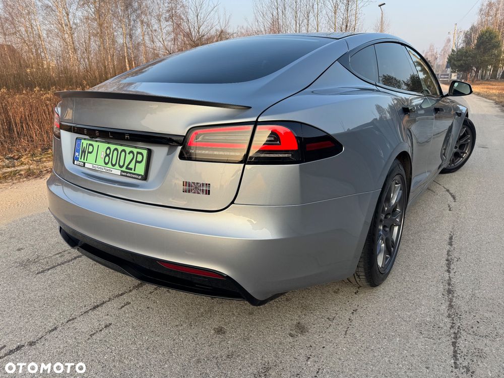 Tesla Model S - 11