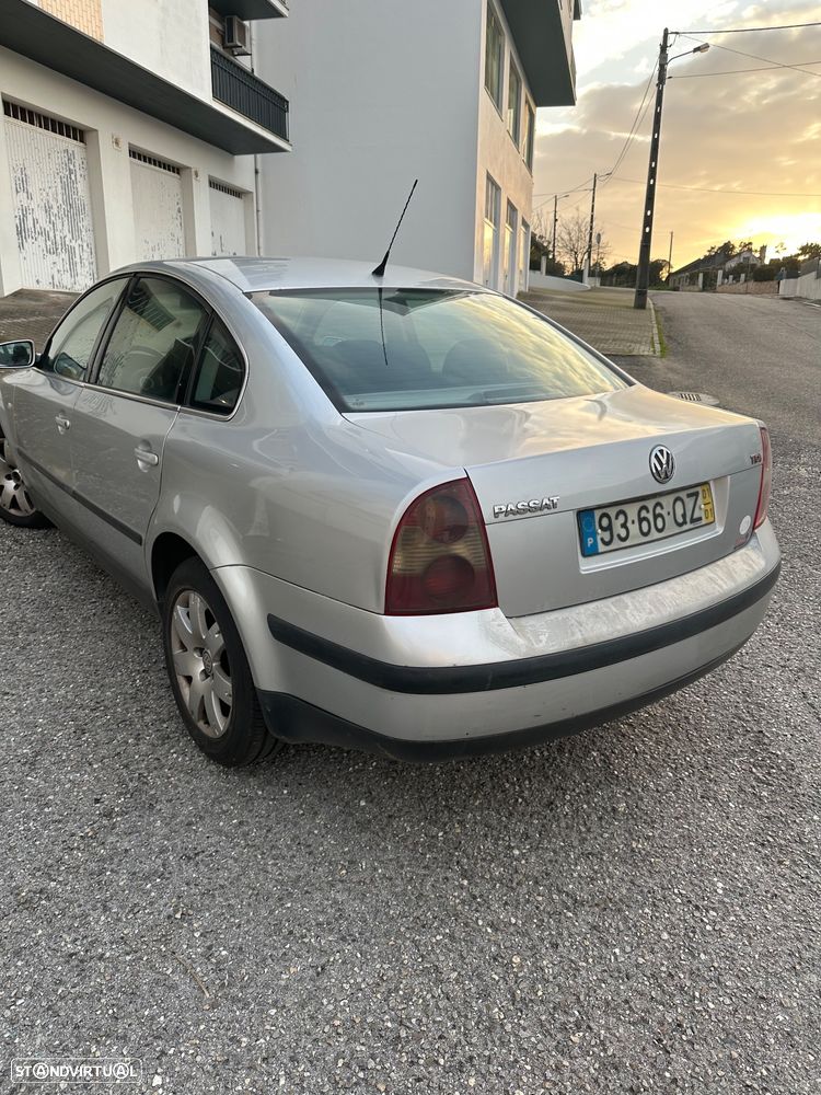 VW Passat - 8
