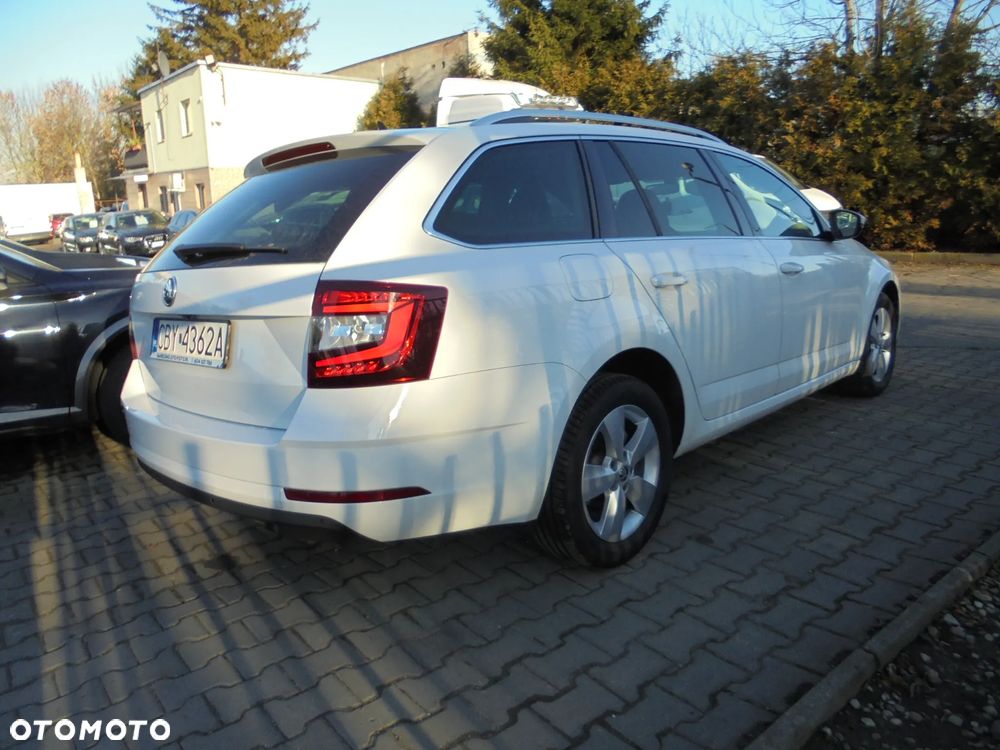 Skoda Octavia 2.0 TDI DSG Ambition - 7