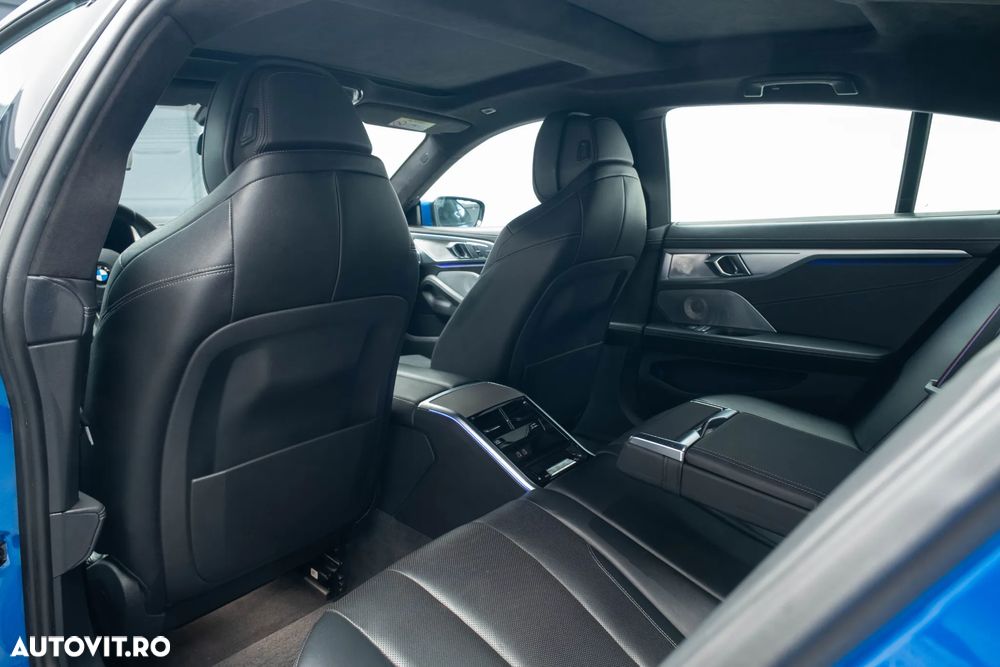 BMW M8 M850i xDrive AT - 29