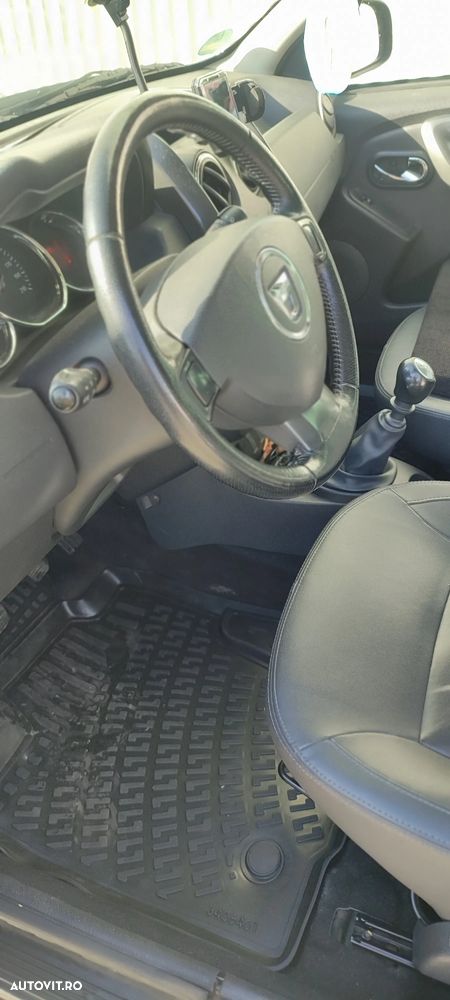 Dacia Duster dCi 110 FAP 4x2 Prestige - 10