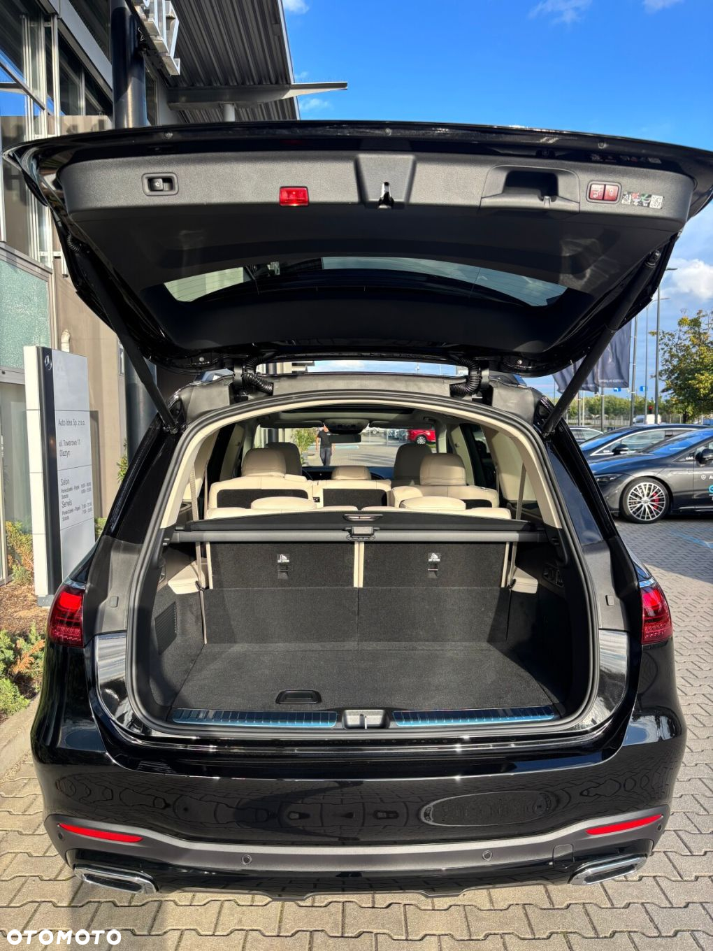 Mercedes-Benz GLS - 9