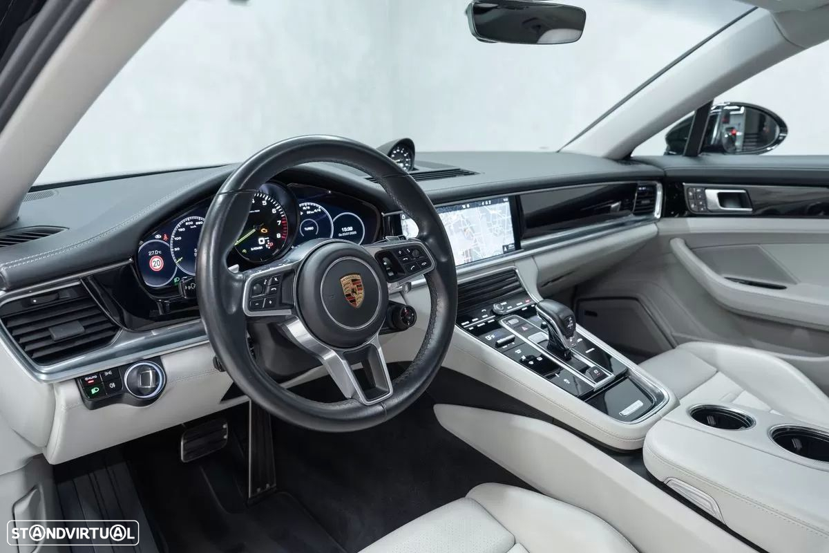 Porsche Panamera Sport Turismo 4 E-Hybrid - 14