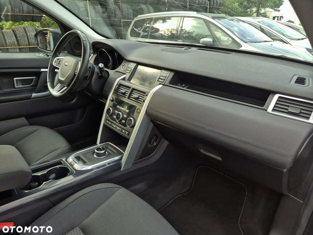 Land Rover Discovery Sport 2.0 TD4 HSE Luxury - 31