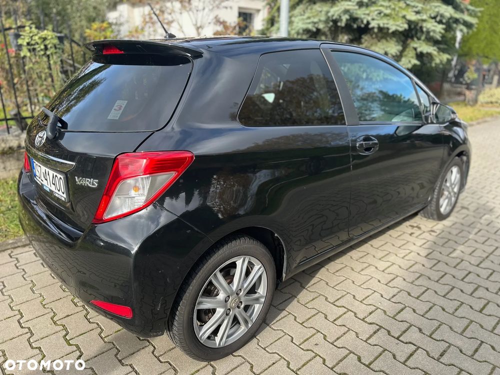 Toyota Yaris 1.4 D-4D Premium - 6