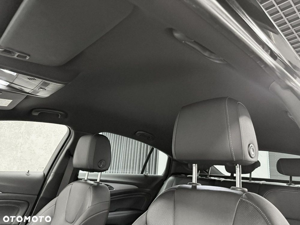 Opel Insignia - 40