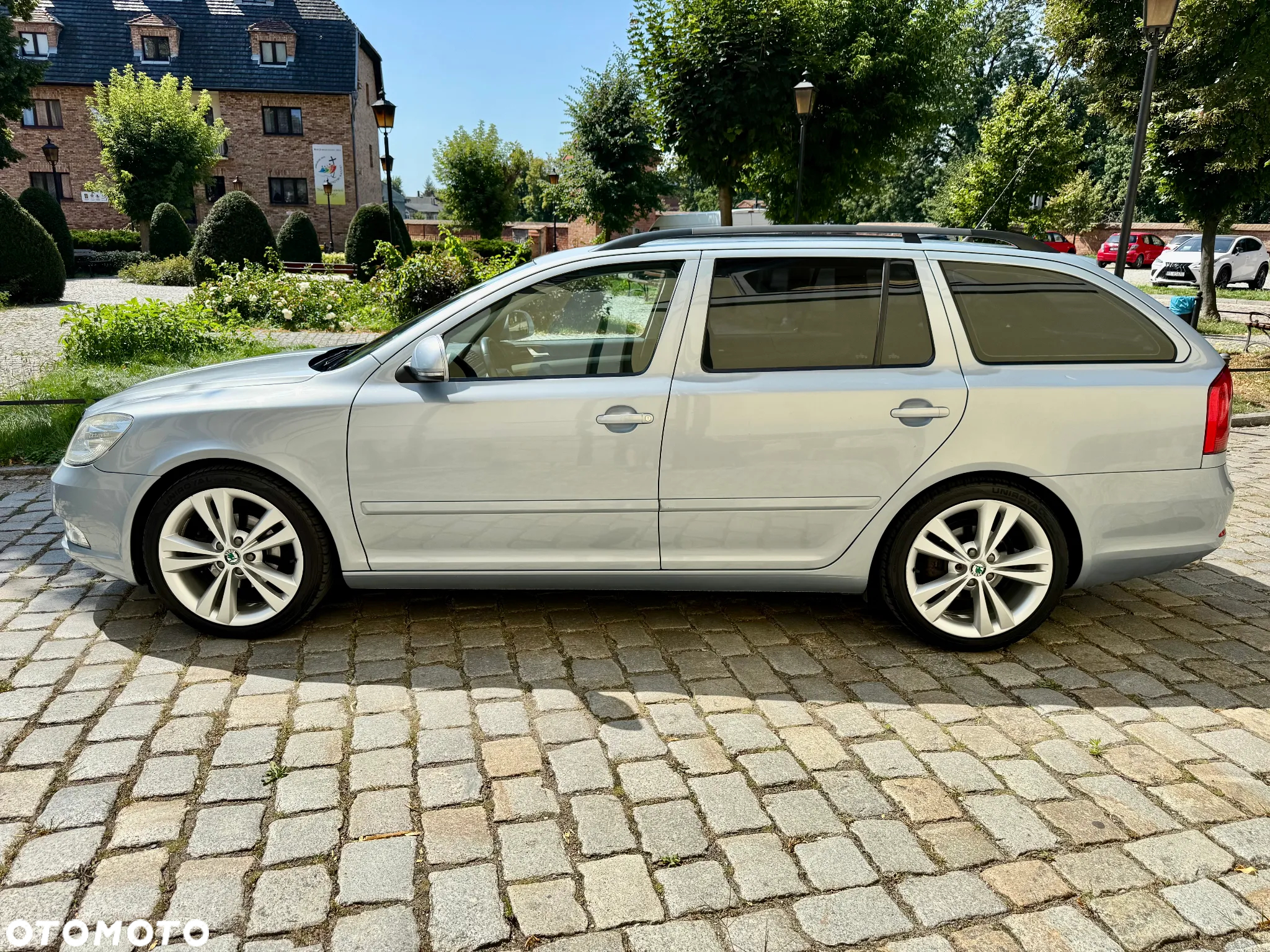 Skoda Octavia - 2