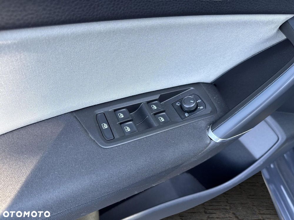 Volkswagen Touran 2.0 TDI BMT SCR Comfortline - 20