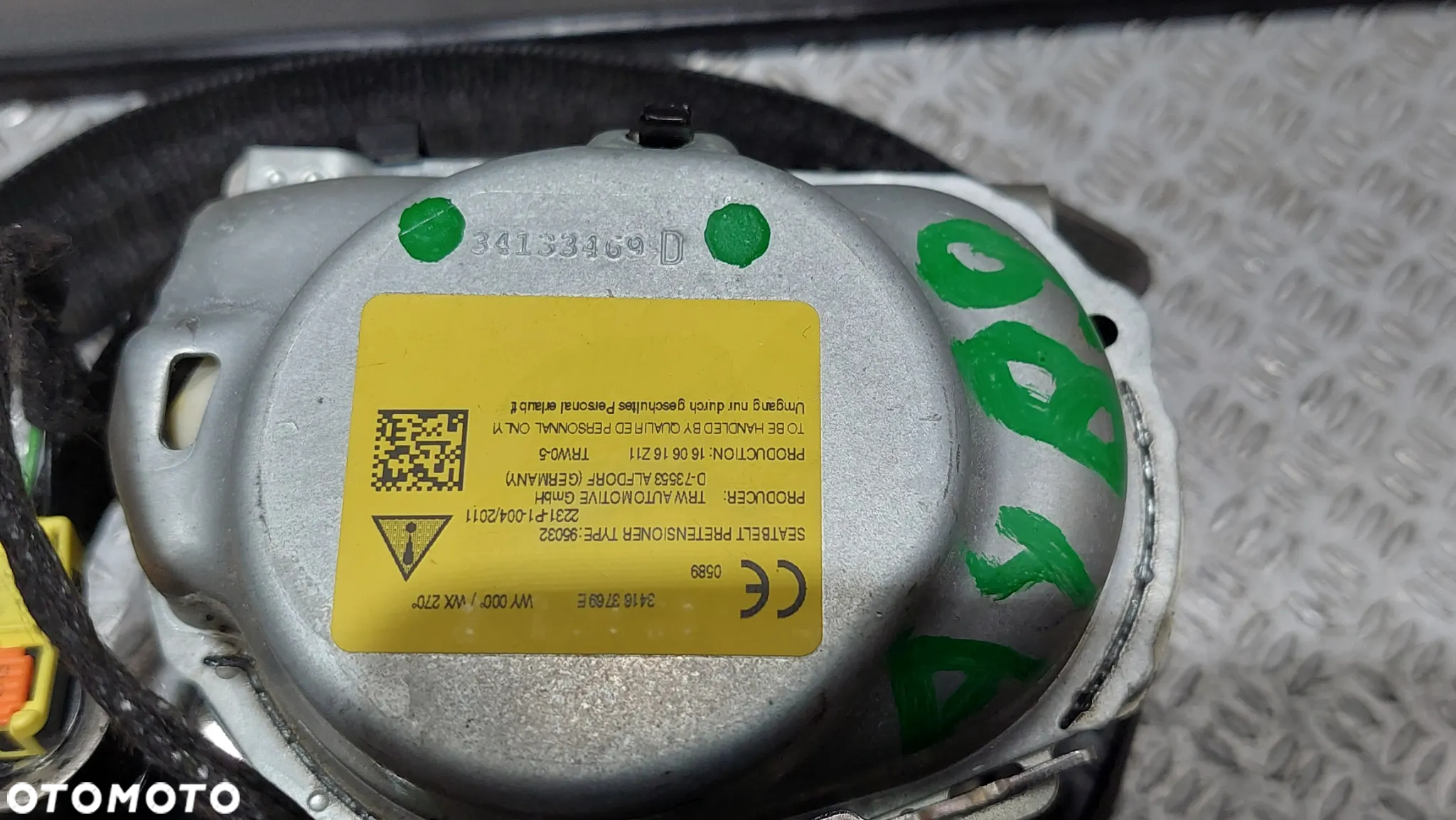 PAS BEZPIECZEŃSTWA LEWY TYŁ - USZKODZONY AUDI A4 B9 R2016 NR 34133469D - 2