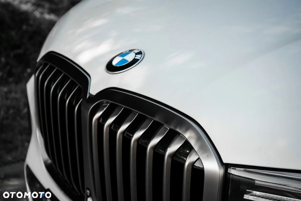 BMW X7 M50d - 8