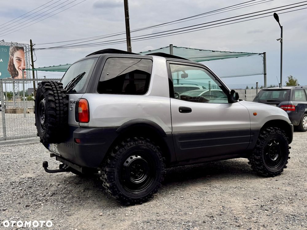 Toyota RAV4 2.0 - 22
