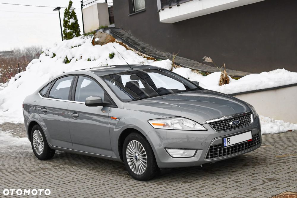 Ford Mondeo 2.0 Ghia - 1