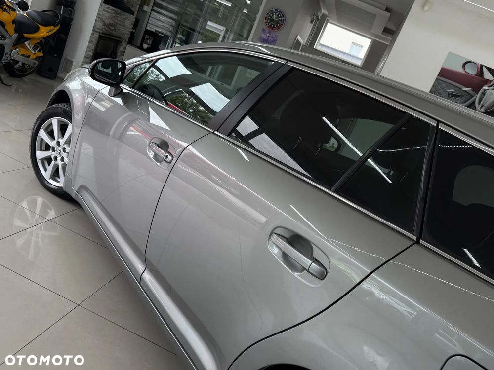 Toyota Avensis 2.0 D-4D Luna - 9