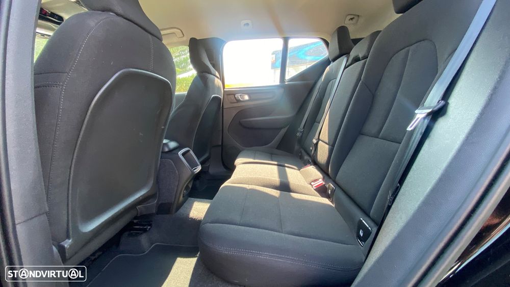 Volvo XC 40 1.5 T2 Momentum Plus - 22