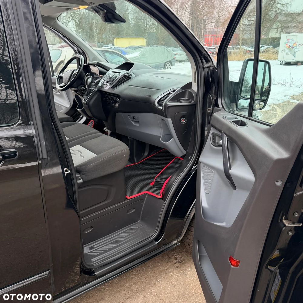 Ford TRANSIT CUSTOM - 9